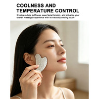 Planche de massage Gua Sha en acier inoxydable texturé nid d'abeille en forme de cœur, outil de beauté pour lifting facial en forme de V