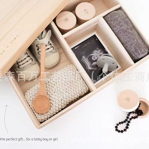 Caja de almacenamiento de madera con diseño de múltiples compartimentos para recuerdos y ropa de bebé, rectangular, hecha de madera de pino. - Product Image 2