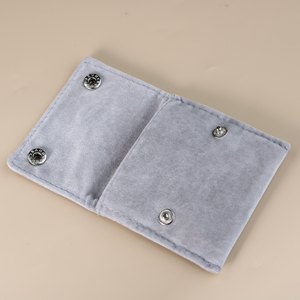 Pochette d'emballage de luxe personnalisée en velours pour bijoux, avec bouton en daim et logo estampé à chaud, sac anti-poussière pour contenants de bijoux de luxe - Product Image 6