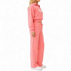 Ensemble de survêtement rose personnalisé pour femme avec sweat-shirt court à fermeture éclair et pantalon large à cordon de serrage, ensemble deux pièces élégant - Product Image 3
