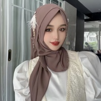 Hijab en mousseline de soie à franges de plumes et patchwork de velours cristal pour femmes musulmanes, vente en gros personnalisée