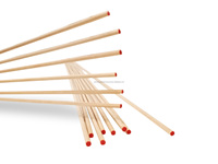 Vente en gros de tiges en bois, longueur 48 pouces, diamètres de 3,2 mm à 22,2 mm, directement de l'usine, idéales pour la fabrication de meubles, le bricolage et le jardinage