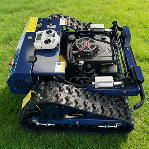 جزازة عشب آلية تعمل بالبنزين مع جهاز تحكم عن بعد، مزودة بمسار مطاطي لقطع العشب في جميع التضاريس - Product Image 2