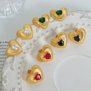 Petite bande de personnalité unique <span class=keywords><strong>dessin</strong></span> texture amour conception mosaïque multicolore sectionnel zircon cuivre boucles d'oreilles - Product Image 5