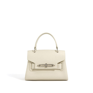 Sac à bandoulière de luxe de haute qualité en cuir véritable avec fermeture à rabat, fonctionnel et tendance, en polyester - Product Image 5