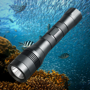 Linterna de Buceo IP68 150M con Interruptor Giratorio, Funciona con 3 Pilas Secas, Linterna Subacuática para Buceo Nocturno en Arrecifes - Product Image 5
