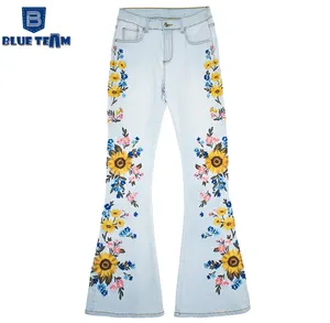 Blue Team personalizado por atacado das mulheres jeans bordado apertado buraco flare calças senhoras jeans calças stretch jeans skinny das mulheres