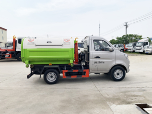 รถบรรทุกติดตั้งกระบะเก็บขยะแบบตะขอเกี่ยว 4x2 CHANGAN 3 ลูกบาศก์เมตร สำหรับงานเทศบาล - Product Image 6