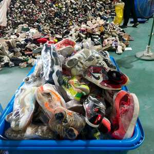 مصنع الجملة العلامة التجارية الأصلية أحذية رياضية مستعملة الدولية مخزون الأحذية الرياضية لجميع الصيف الشتاء الخريف الربيع - Product Image 2