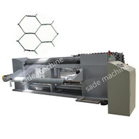 Machine automatique de fabrication de grillage hexagonal pour cages à poulets, machines de fabrication de grillage à noyau PLC pour l'agriculture et les industries de construction SADE MACHINE