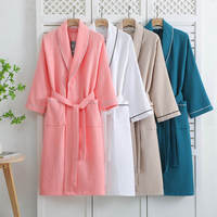 Jubah Spa Linen Waffle Mewah Grosir Dengan Kantong Nyaman Bernapas Ringan  Logo Kustom Jubah Mandi Spa