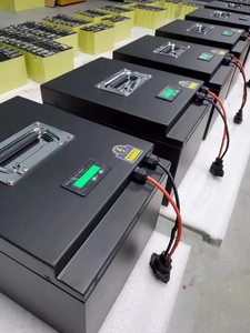 Batería de Litio de 48V 100ah para Carrito de Golf, Libre de Mantenimiento - Product Image 3