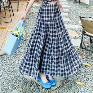 Vente en gros OEM/ODM Ensemble vichy bleu blanc pour femmes Haut à licou amincissant Taille haute Jupe trapèze mi-longue Impression numérique Dentelle - Product Image 4