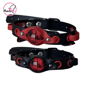 Gargantilla de cuero hecha a mano con ojos rojos, estilo subcultura, moda de estilo oscuro, fabricante de cuero de nicho ckocker - Product Image 1