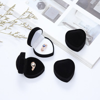 Boîte à bijoux personnalisée en velours en forme de cœur pour bagues, emballage portable pour présentation de bagues