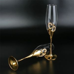Copas de champán de cristal para pareja, Copas de cristal para fiesta, regalo de boda, suministros de <span class=keywords><strong>Bar</strong></span>, juego de copas de vino doradas - Product Image 3