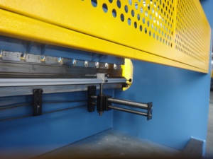 WC67Y-250/4000 CNC Power Press Brake Pan nuova condizione da componenti del nucleo del cuscinetto della tavola di transito per la costruzione - Product Image 5