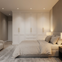 Armoire Shaker Moderne en Bois Massif Blanc avec Poignées Dorées, Solution Personnalisée OEM pour Chambre de Villa
