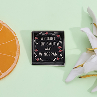 ACOTAR inspirado libro esmalte Pin a Court of Smut y Wingspan broche insignia joyería regalo para lectores Fans