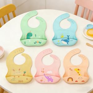 Babero de Silicona Suave de Grado Alimenticio, Lavable y de Alta Calidad, con Diseño de Dibujos Animados Personalizado, Ecológico para Niños - Product Image 1