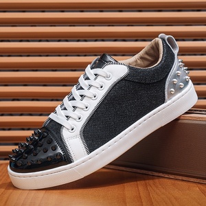 Sneakers da Uomo 2026 per Tutte le Stagioni, Stile Casual Sportivo con Lacci, Borchie e Strass, Modello Low Top - Product Image 2