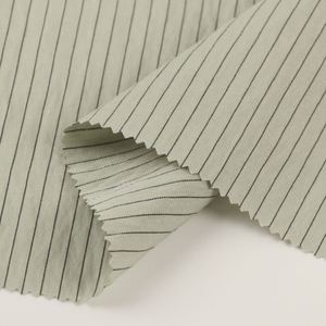 Tissu Brocart Rayé Teint en Polyester Noir Respirant et Résistant à l'Abrasion pour Chemises et Robes, Poids Moyen 120 GSM – Direct Usine - Product Image 3