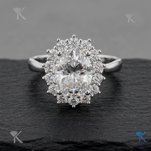 Anillo de compromiso de diamante ovalado cultivado en laboratorio, oro macizo, banda vintage festoneada con halo, joyería fina hecha a medida para mujer, venta al por mayor - Product Image 2