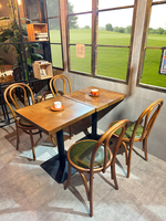 Ensemble table et chaises de style rétro en bois massif vintage pour restaurants, cafés, pâtisseries et espaces commerciaux