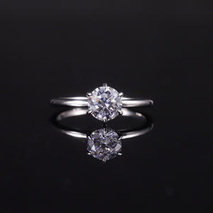 Anillo de Boda de Plata S925 con Incrustaciones de Moissanita Color D, Diseño de Garra de Águila, Estilo Minimalista Unisex, Certificado de Tasación Nacional - Product Image 2