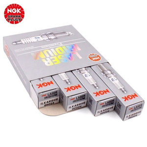 หัวเทียนแพลตตินั่ม NGK รุ่น LZFR6AP11GS 95712 12120037663 สำหรับ 530Li/530i - Product Image 1