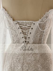 Abito <span class=keywords><strong>da</strong></span> <span class=keywords><strong>sposa</strong></span> corto Ruolai QW02285 con maniche lunghe, allacciatura posteriore, pizzo e perline, vita basca - Product Image 6