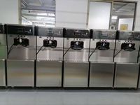 Produits de cuisine Machine à crème glacée automatique commerciale en acier inoxydable Machine à crème glacée molle