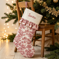 Chaussette de Noël personnalisée en toile rouge avec imprimé Toile de Jouy, bordure à volants et nom brodé, pour cadeau de Noël à suspendre, vente en gros