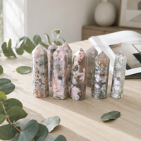 Tours d'agate mousse polies vertes, points de cristal porte-bonheur pour la guérison Reiki, pour la décoration artistique et la collection à domicile