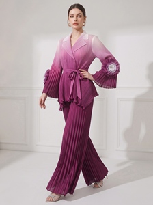 Bluse mit Graduell Wechselndem Farbton Kombiniert mit Plissierter Hose, Damen-Anzug in Übergröße mit Kragen und Blütenärmeln - Product Image 5