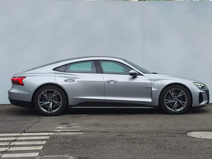 Audi <span class=keywords><strong>e</strong></span>-<span class=keywords><strong>tron</strong></span> <span class=keywords><strong>GT</strong></span> modèle de base 2023, berline électrique de luxe, conduite à gauche - Product Image 3