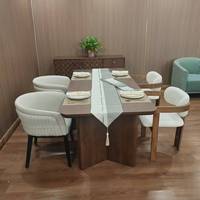 Ensemble de table à manger d'hôtel de luxe meubles de salle à manger commerciaux de style européen table en bois de noyer pour banquet de restaurant
