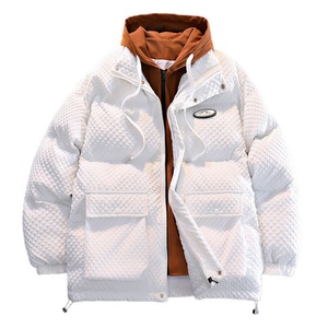 Veste matelassée en coton de haute qualité en gros, personnalisable avec impression et broderie, veste d'hiver à capuche chaude pour homme - Product Image 3