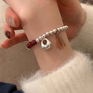 กำไลข้อมือสไตล์จีนโบราณสีเงิน ตัวอักษร โต่ว โต่ว เสี่ยวปังฟู สำหรับผู้หญิง ดีไซน์เรียบง่ายและอเนกประสงค์ กำไลลูกปัดและเครื่องประดับ - Product Image 4