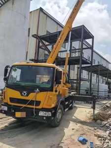 XCMG oficial de <span class=keywords><strong>segunda</strong></span> <span class=keywords><strong>mano</strong></span> 12 toneladas pequeño camión grúa móvil de 4 secciones XCT12L4 con buen precio - Product Image 2