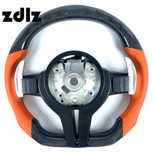 Volant en cuir perforé avec LED et fibre de carbone pour <span class=keywords><strong>BMW</strong></span> M2 M3 M4 M5 F80 F30 F10 F16 F32 F36, personnalisé - Product Image 6