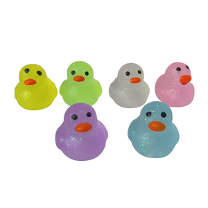 Jouet sensoriel anti-stress en forme de canard en TPR coloré, mignon, doux et moelleux, mini-mochi, cadeau pour enfants de 5 à 7 ans, vente chaude - Product Image 1
