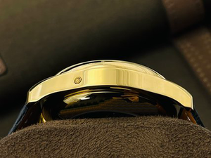 Vente en gros de montres d'affaires analogiques haut de gamme en verre saphir pour hommes avec cadran 40mm et fonction d'alarme automatique de luxe - Product Image 2