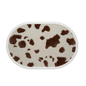 Tapete para Alimentar Mascotas, Diseño de Leopardo, Ovalado, de Poliéster, Antideslizante, para Perros y Gatos, 35x50, 45x60, 50x70, para las Cuatro Estaciones - Product Image 1