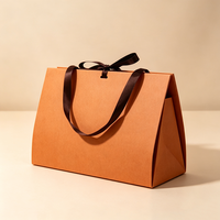 Boîte pliable personnalisée, pochette créative portable, boîte en carton gaufré à l'or, boîte à parfum et cosmétiques avec doublure en éponge pour cadeau