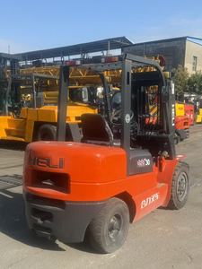 Chariot élévateur à fourche de petite capacité HELI 2,5 3 3,5 5 tonnes CPCD30 à moteur thermique TCM KOMATSU pour charges lourdes - Product Image 6