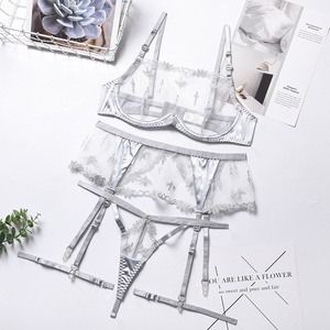 Set di biancheria intima da <span class=keywords><strong>donna</strong></span> con ricamo in argento intimo erotico da <span class=keywords><strong>Diva</strong></span> reggiseno grintoso <span class=keywords><strong>e</strong></span> perizoma con reggicalze - Product Image 6