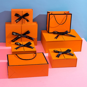 Caja de Regalo Rígida Biodegradable de Doble Apertura con Cierre Magnético y Cinta, Diseño Personalizado para Velas, Regalos Navideños - Product Image 4
