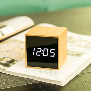 Reloj inteligente de madera con cubo Led, multifuncional, luminoso, electrónico, despertador, Digital, mesa, venta al por mayor de fábrica - Product Image 3