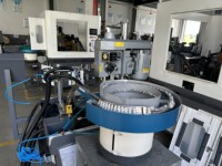 Machine à tarauder les écrous entièrement automatique avec alimentateur à bol vibrant avec certification CE